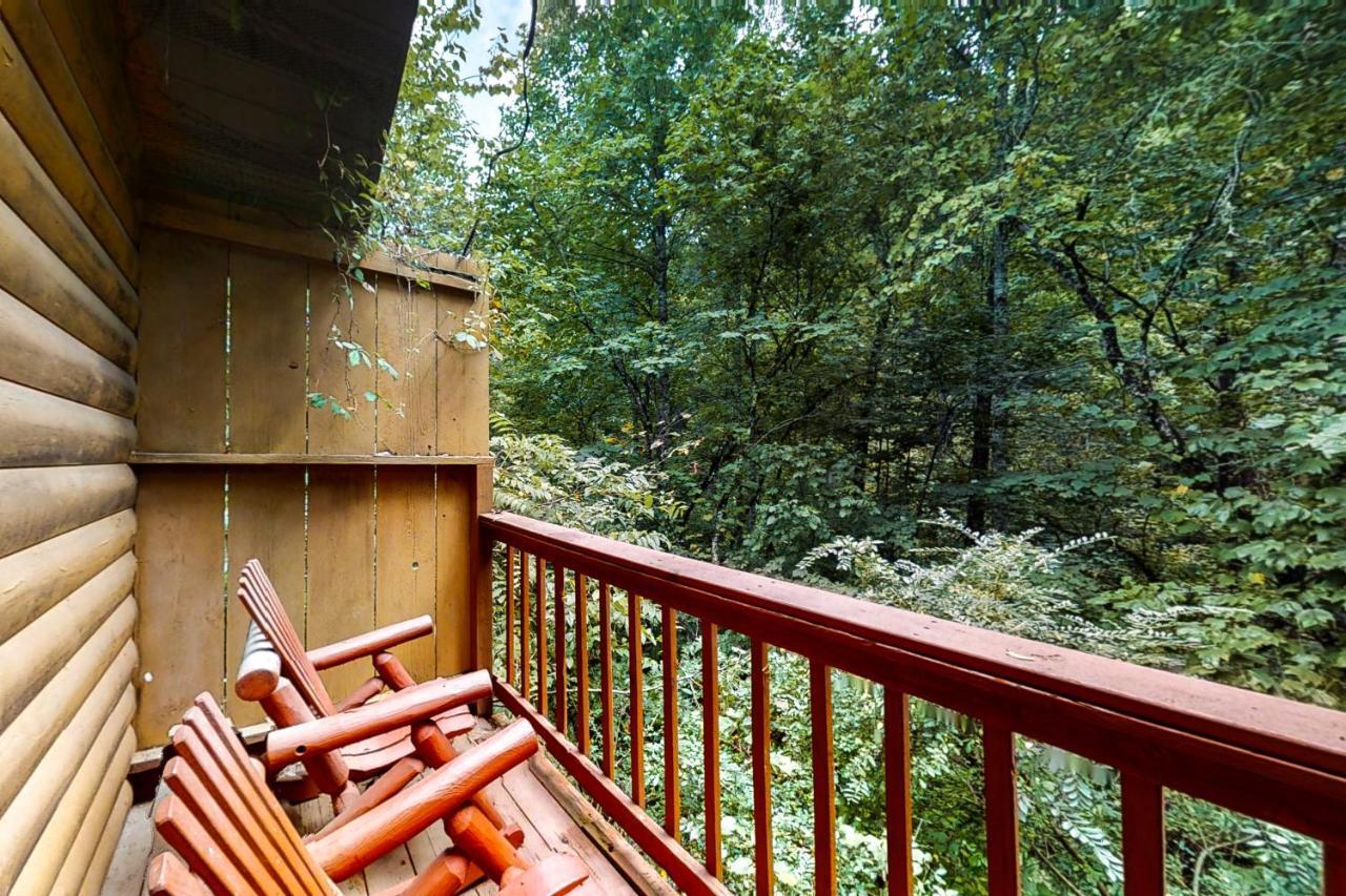 Hotel Bear Hugs Pigeon Forge Exterior foto